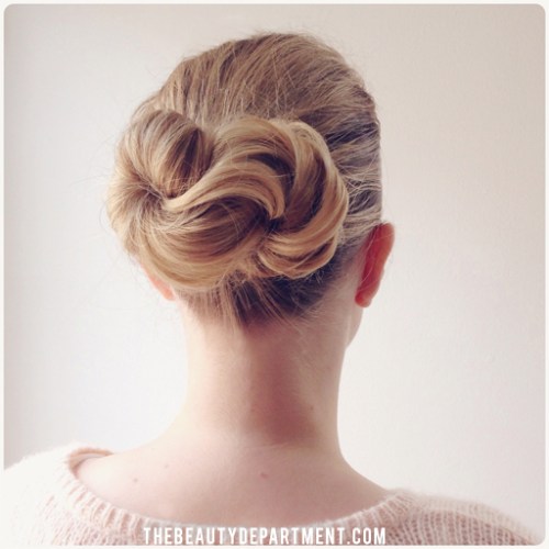 18 Cute Hairstyle Ideas & Tutorials