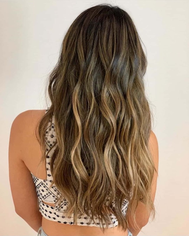 10 Beach Wave Hair & Balayage Ideas with Icy Charm! 10 Beach Wave Hair & Balayage Ideas with Icy Charm!