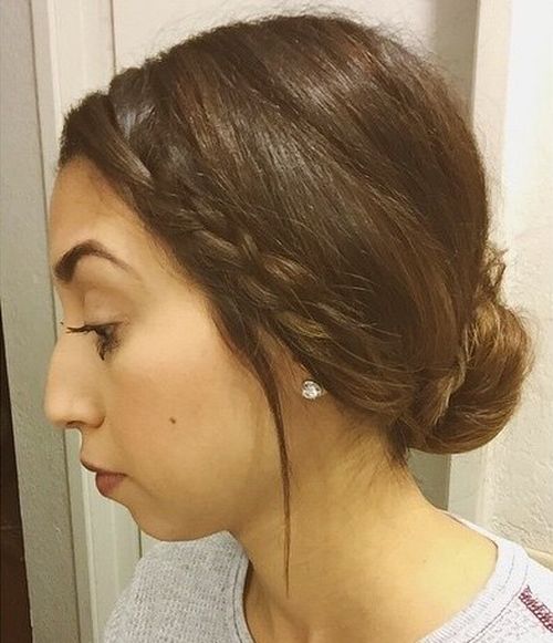 20 Pretty Buns You Must Have for the Season 20 Pretty Buns You Must Have for the Season
