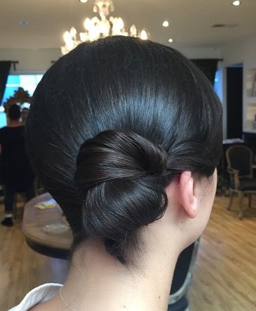 20 Pretty Buns You Must Have for the Season 20 Pretty Buns You Must Have for the Season