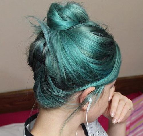 20 Pretty Buns You Must Have for the Season 20 Pretty Buns You Must Have for the Season
