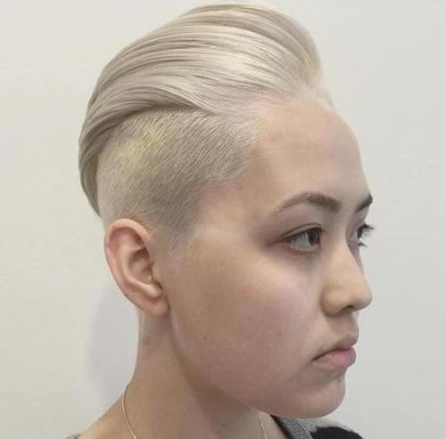 20 Ways to Show Sliver and White Hair for Spring 20 Ways to Show Sliver and White Hair for Spring