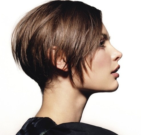 30 Short Hairstyles for Women: Jagged Cut Hair