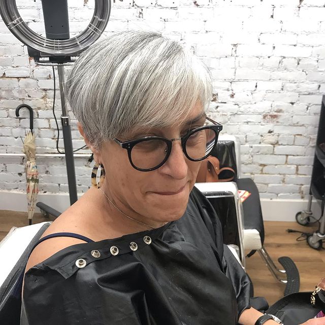 9 Trendy Short Hairstyles for Gray Hair