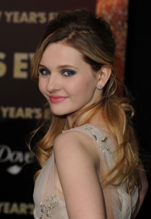 2025 Half Up Half Down Hairstyles for Prom Abigail Breslin Half Up Half Down Hairstyles for Prom