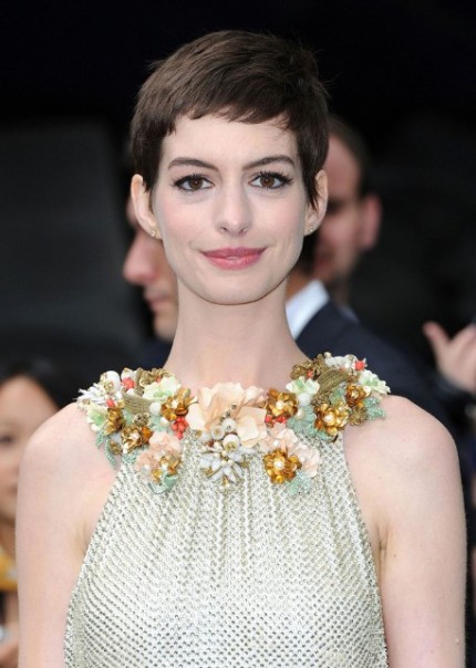Anne Hathaway Casual Short Straight Pixie Haircut Anne Hathaway Casual Short Straight Pixie Haircut