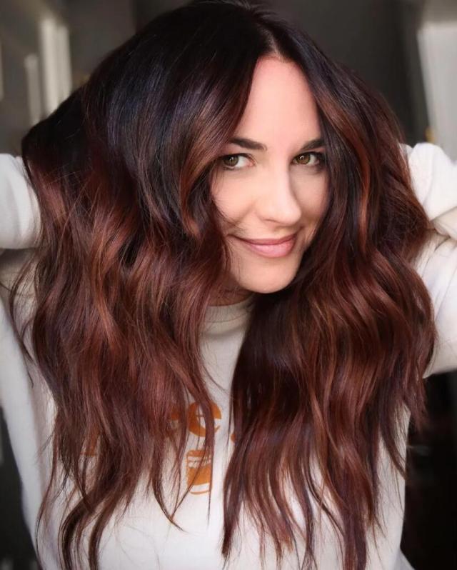 hair color ideas: Auburn Tinges