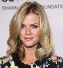 Celebrity Brooklyn Decker Hairstyle for Women Celebrity Brooklyn Decker Medium Hairstyle