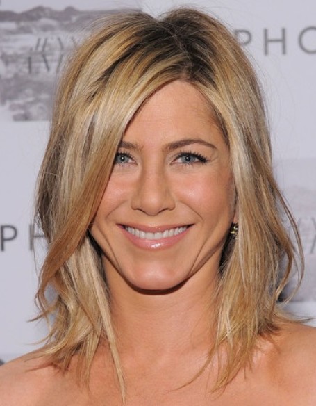 Celebrity Medium Layered Hairstyles