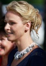 Easy Daily Loose Updo Hairstyle for Summer Charlene Wittstock Easy Daily Loose Updo Hairstyle for Summer