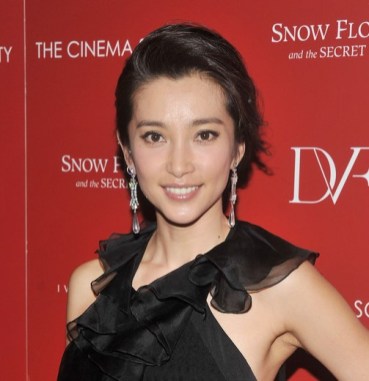 Chinese Messy Updo Hairstyle for Women Chinese Messy Updo Hairstyle for Women