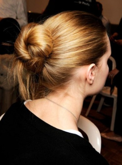 Classic Sleek Bun Updo Classic Sleek Bun Updo