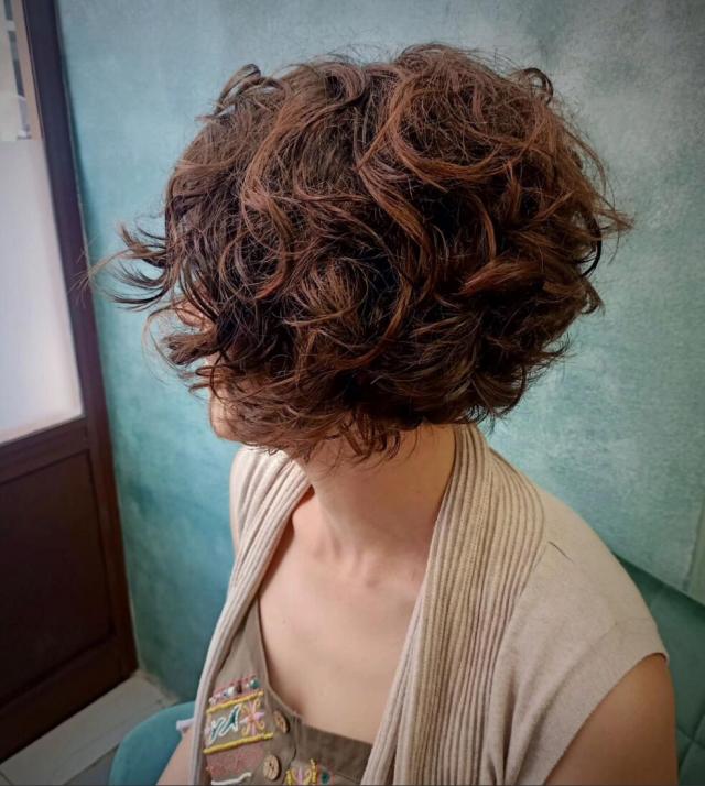 curly French Bob