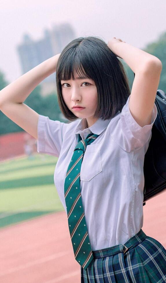 cute av girl short hair