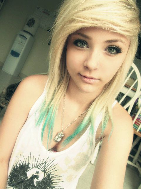 Cute emo girls long blonde hairstyle