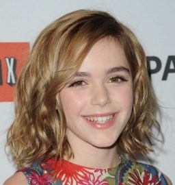 Cute Medium Wavy Hairstyle for Women Cute Medium Wavy Hairstyle for Women