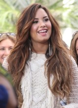Demi Lovato Cute Long Wavy Hairstyle Demi Lovato Cute Long Wavy Hairstyle