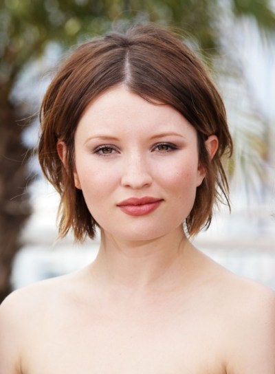 Emily Browning Center Parted Hairstyle Emily Browning Center Parted Hairstyle