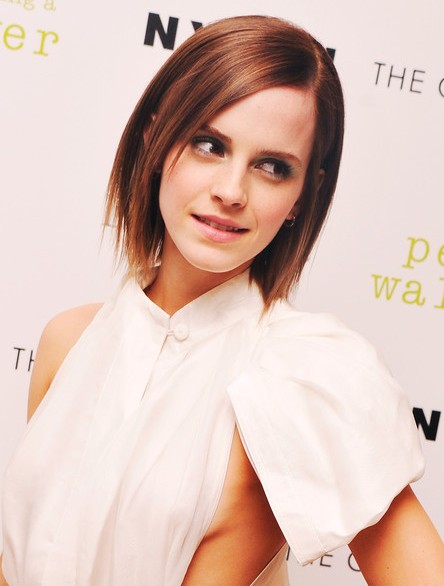 Emma Watson Short Layered Razor Hair Style for Women 2013 Emma Watson Short Layered Razor Hair Style for Women