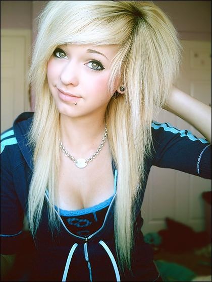 Emo Scene Hair Style for Girls
