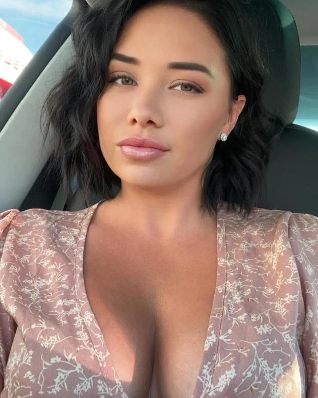 Feminine Bob with Waves