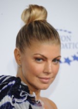 Fergie Top Knot Updo Hairstyle Fergie Top Knot Updo Hairstyle