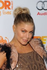 Elegant Fuzzy Top Knot Hairstyle for Women Elegant Fuzzy Top Knot Hairstyle for Women
