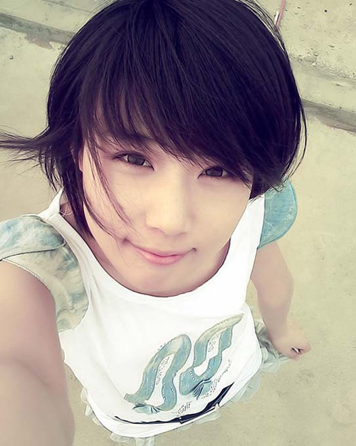 Girls Short Hairstyle with Bangs