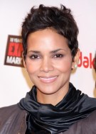 Halle Berry Messy Short Haircut Halle Berry Messy Short Haircut