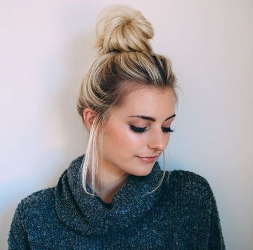 How to Wear a Messy Bun How to Wear a Messy Bun