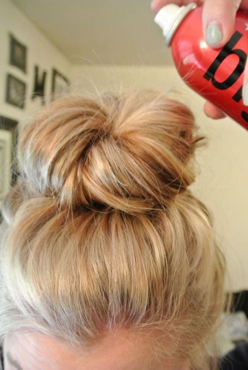 How to Wear a Messy Bun How to Wear a Messy Bun