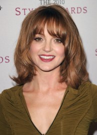 Jayma Mays Medium Wavy Curly Hairstyle with Layers Jayma Mays Medium Wavy Curly Hairstyle with Layers