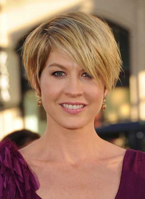 Jenna Elfman Short Choppy Messy Hairstyle with Bangs