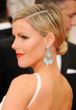 Kathleen Robertson Low Bun Updo Hairstyle for Medium Hair Kathleen Robertson Low Bun Updo Hairstyle for Medium Hair