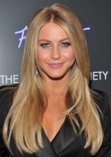 Layered Long Sleek Hairstyle Layered Long Sleek Hairstyle