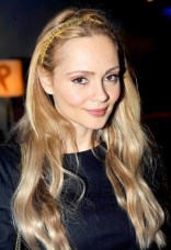 Long Wavy Hairstyles with Headband Long Wavy Hairstyles with Headband