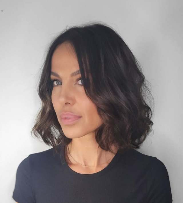 Medium Italian Bob Hair Style (9)