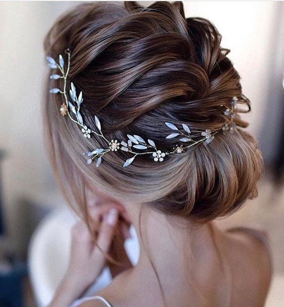Medium Wedding Hairstyles That Can Make You Look Fabulous! Medium Wedding Hairstyles That Can Make You Look Fabulous!