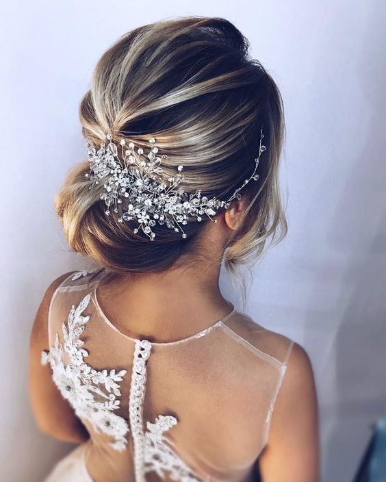 Medium Wedding Hairstyles That Can Make You Look Fabulous! Medium Wedding Hairstyles That Can Make You Look Fabulous!