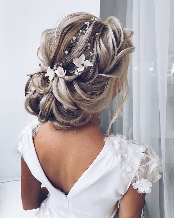 Medium Wedding Hairstyles That Can Make You Look Fabulous! Medium Wedding Hairstyles That Can Make You Look Fabulous!