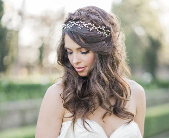 Medium Wedding Hairstyles That Can Make You Look Fabulous! Medium Wedding Hairstyles That Can Make You Look Fabulous!