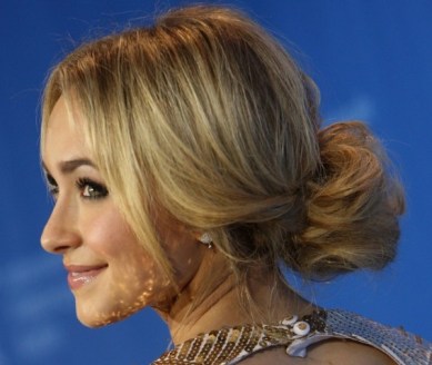 Messy Bun Hairstyle for Wedding Messy Bun Hairstyle for Wedding