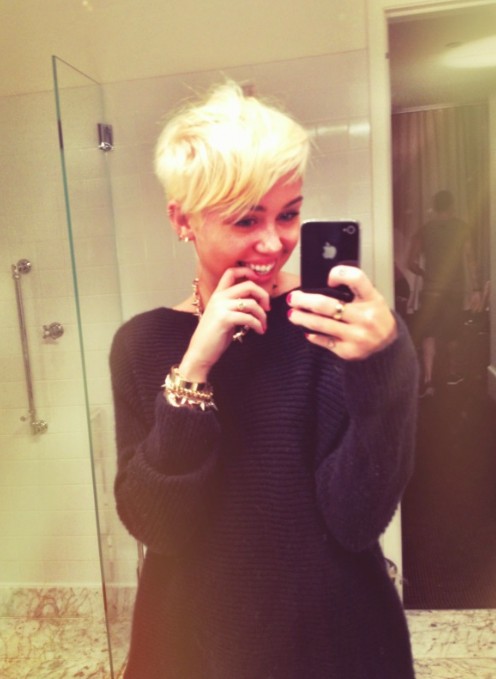 Miley Cyrus New Short Hairstyles 2012: the short pixie cut Miley Cyrus New Short Hairstyles 2012: the short pixie cut