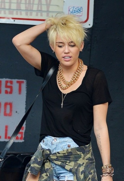 Miley Cyrus Short Haircut 2013 Miley Cyrus Short Haircut 2013