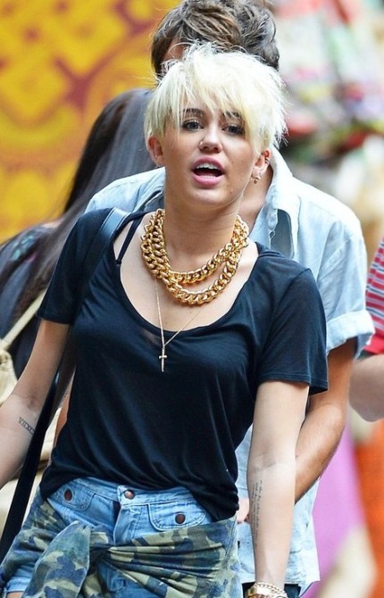Miley Cyrus Short Hairstyle with Bangs Miley Cyrus Short Hairstyle with Bangs