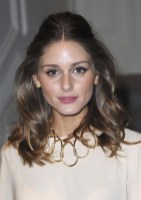 Olivia Palermo Half Up Half Down Hairstyle with Loose Waves Olivia Palermo Half Up Half Down Hairstyle with Loose Waves