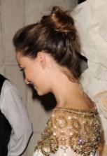 Olivia Wilde Top Knot Updo - Casual Loose Bun Updo Hairstyle Olivia Wilde Top Knot Updo - Casual Loose Bun Updo Hairstyle