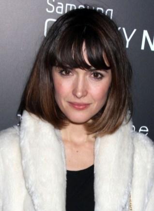 Chic and shiny pageboy hairstyle Chic and shiny pageboy hairstyle