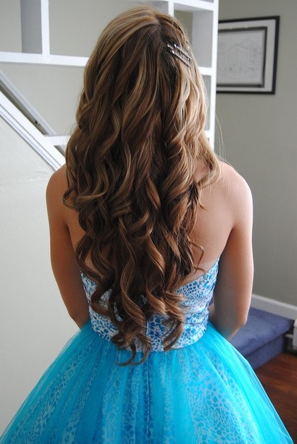 Perfect Long Hairstyles for Prom