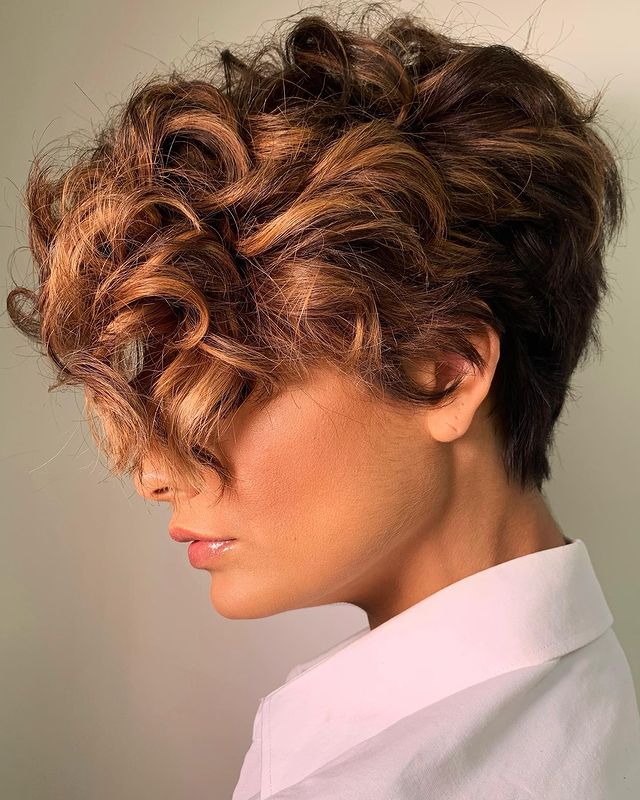 Pixie Haircuts for Round Faces